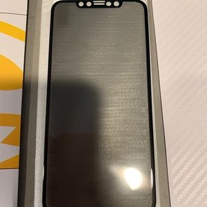 iPhone XS Max private screen protector